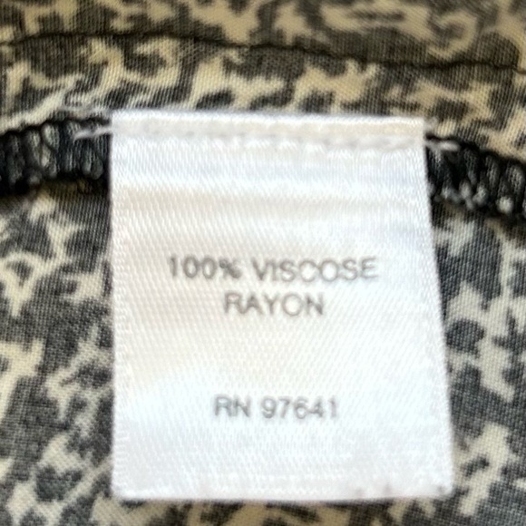 J Jill Long Sleeve Button Down Rayon Blouse Size M/ Excellent Condition - Picture 9 of 11